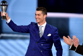 Cristiano Ronaldo wins FIFA Player of the Year 2016 award